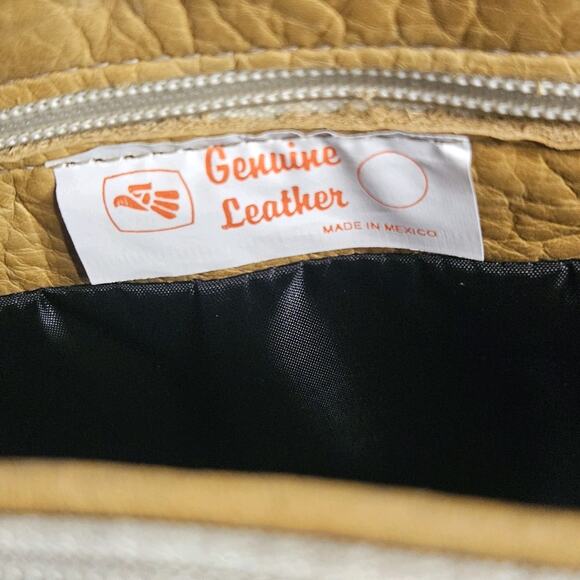 Vintage Soft Light Brown Leather 6 Pocket 2 Strap Whale Tail Lg Shoulder Bag - Picture 8 of 13